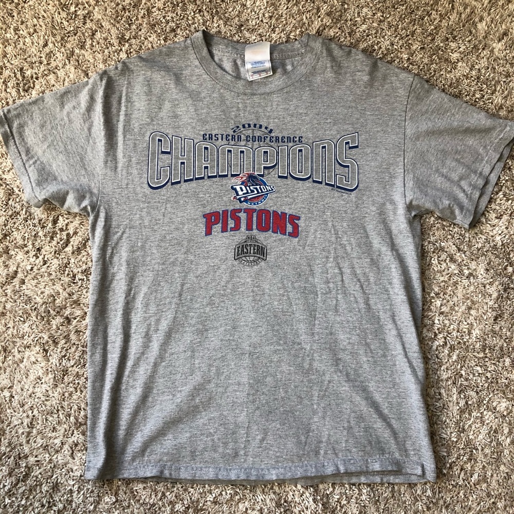 🔹2004 Vintage NBA Detroit Pistons Shirt 🔹